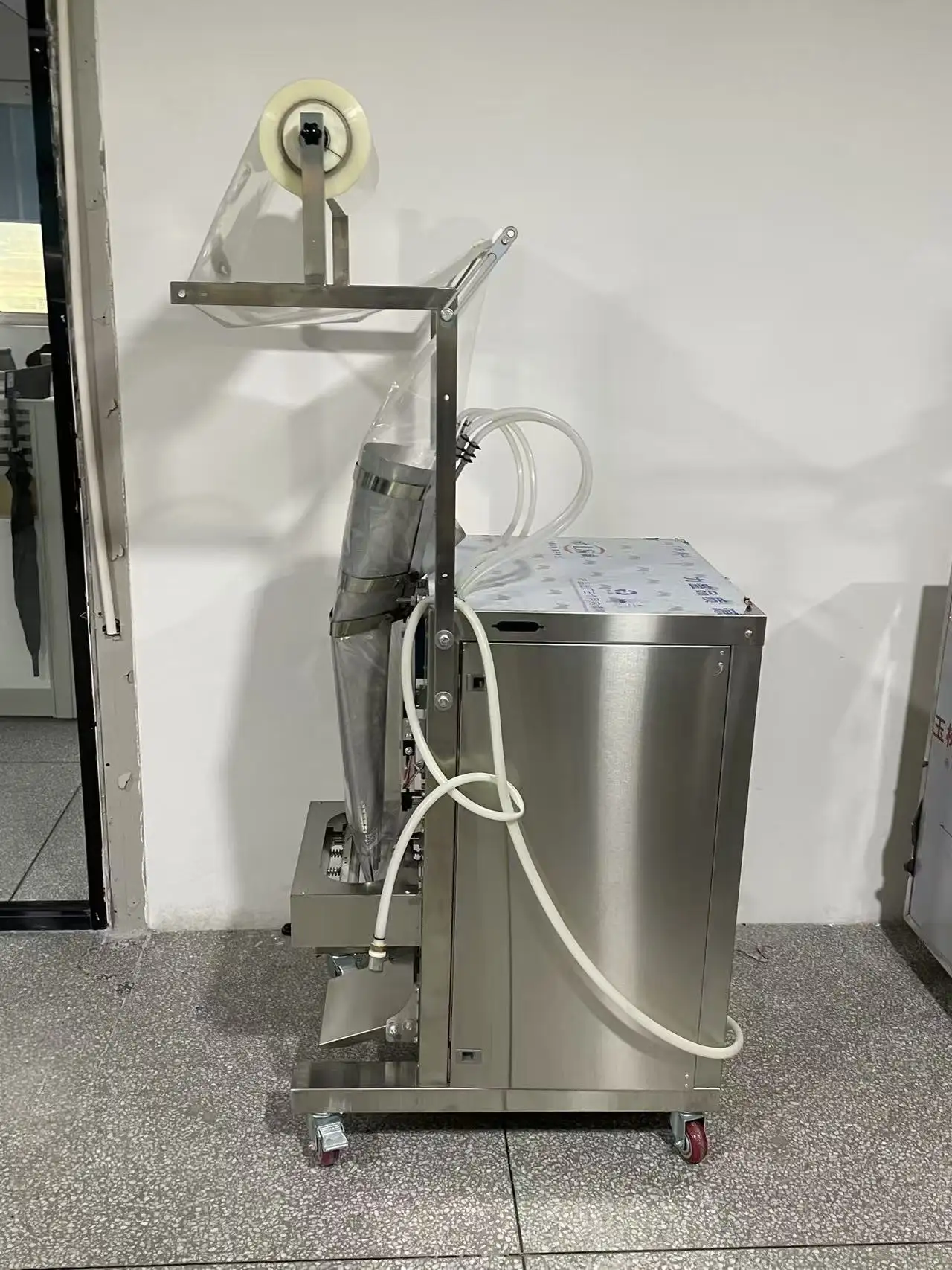 Top Features of an Advanced **Small Tea Bag Machine** for Sale